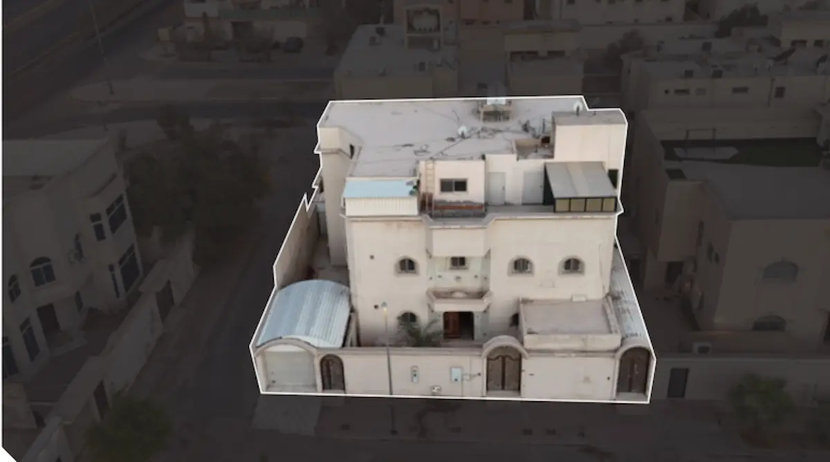 مزاد درة الشرق